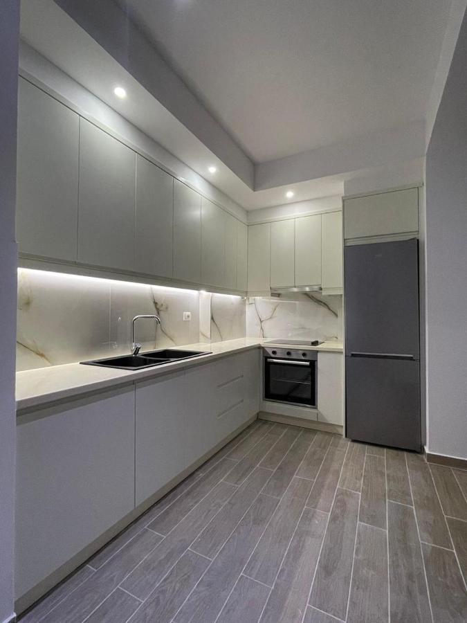 Sea & Sun Apartment Vlore Bagian luar foto