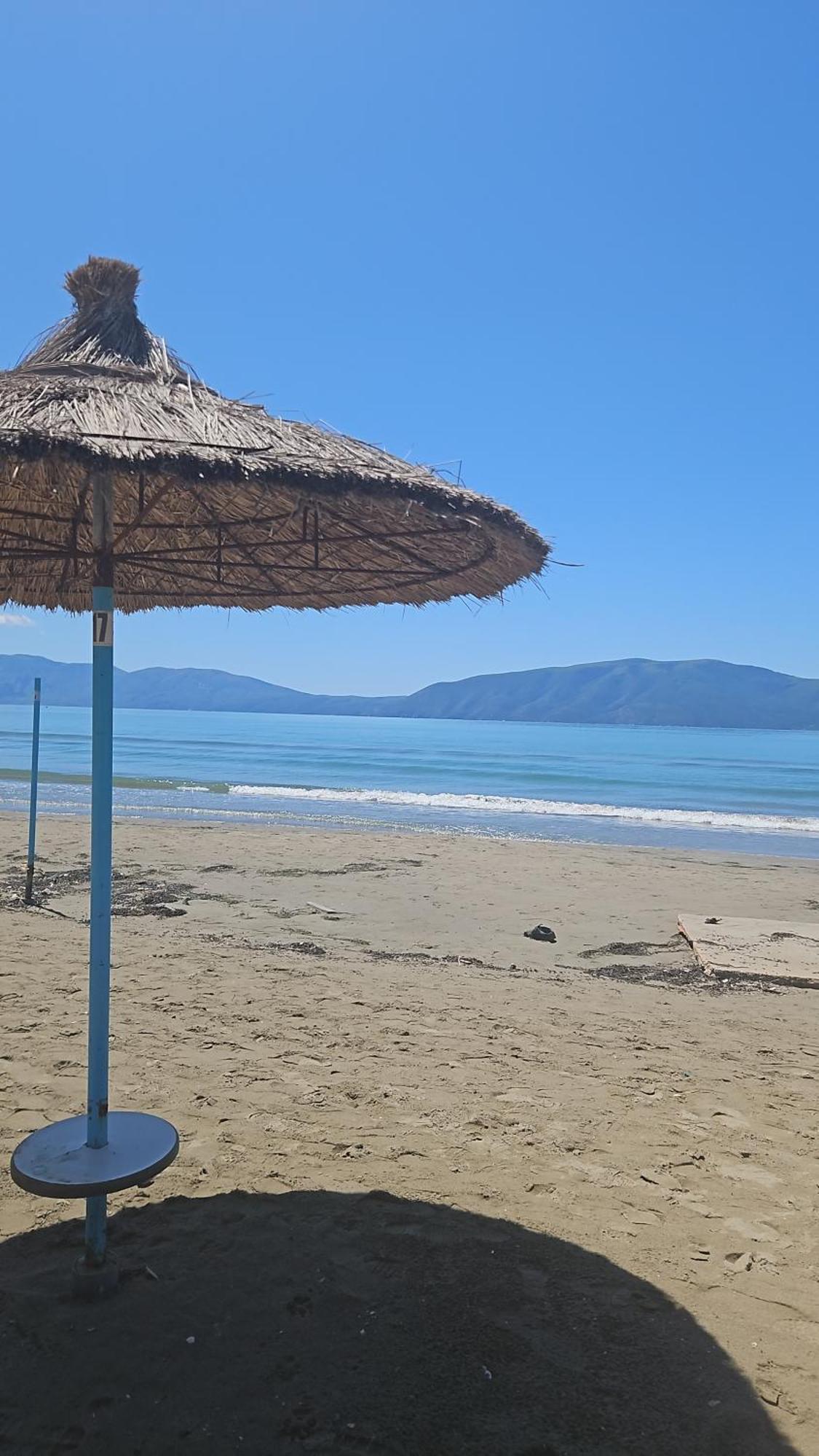 Sea & Sun Apartment Vlore Bagian luar foto